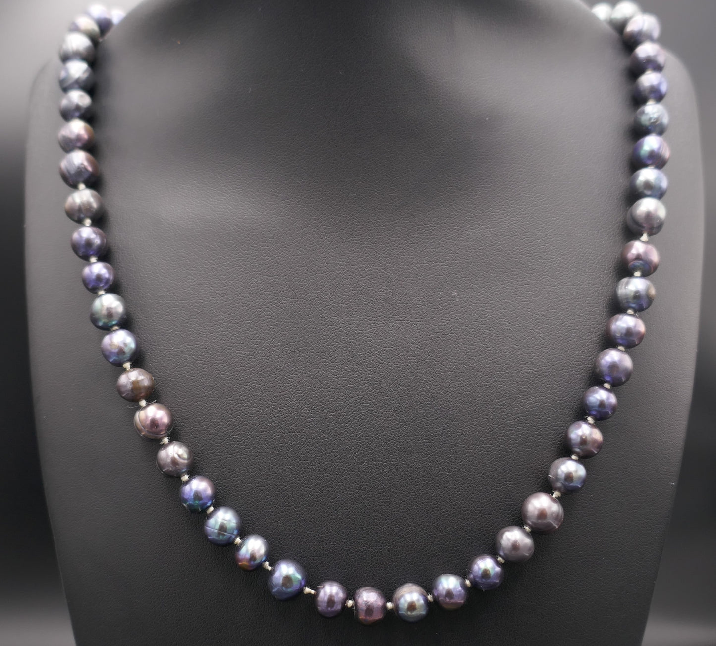Collier De Perles De Tahiti, Fermoir Or blanc 18 carats.