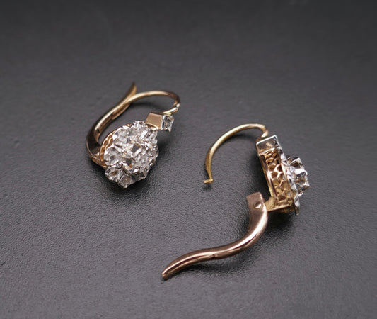 Boucles d'oreilles dormeuses diamants, poinçon ancien Tête de cheval (1838 - 1919).