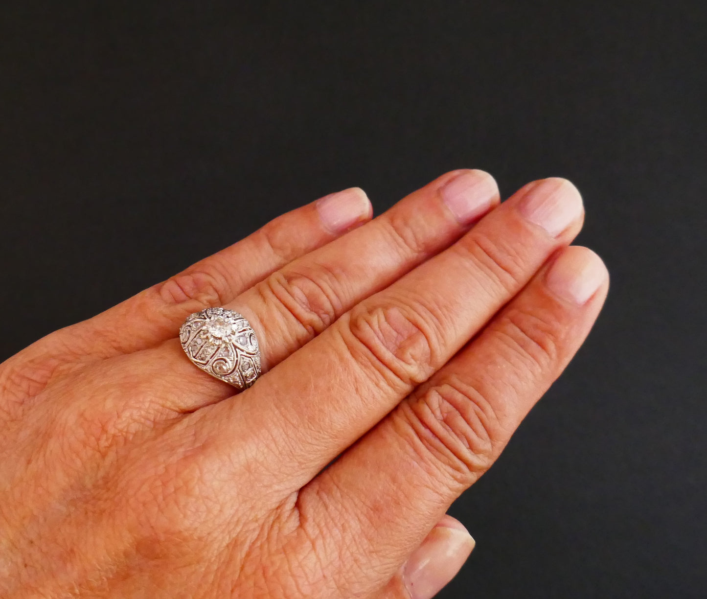 Bague Art Déco Dôme En Platine Et Diamants