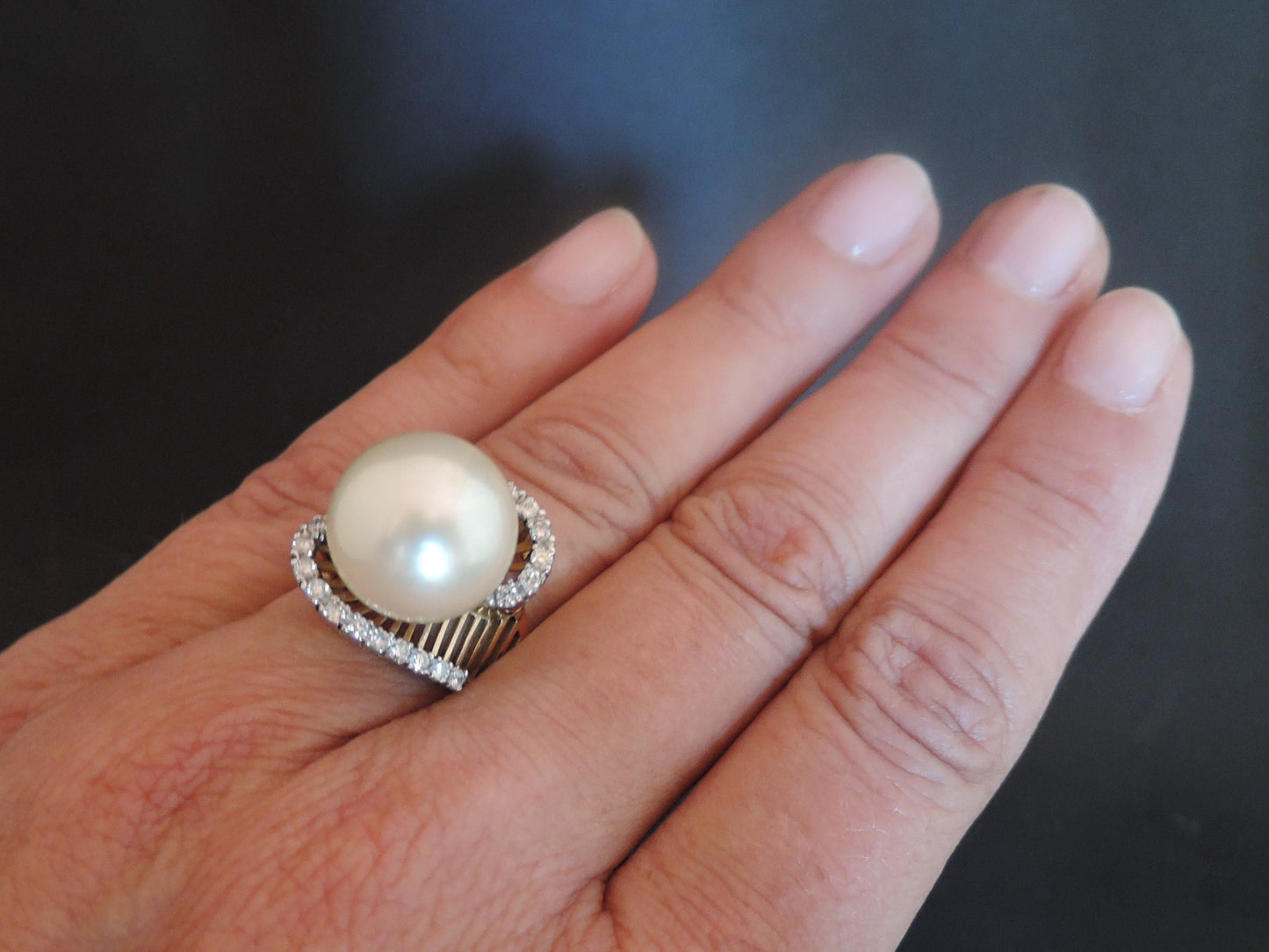 Importante Bague Perle Et Diamants, Or Et Platine