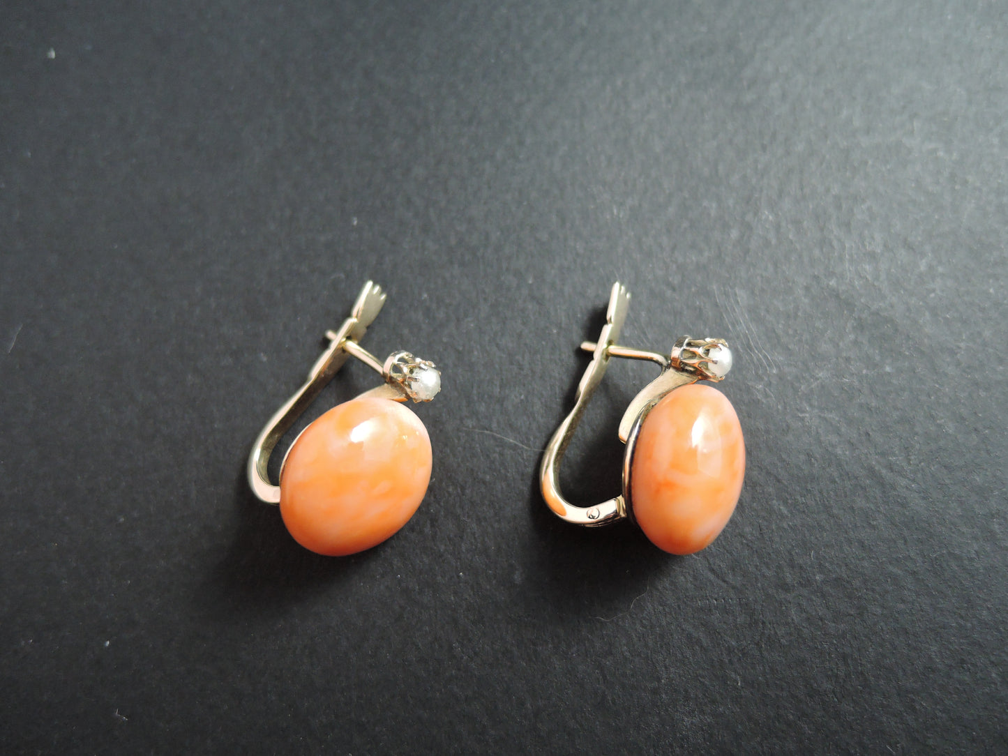 Importante Paire De Boucles d'Oreilles Corail Peau d'Ange Et Perle