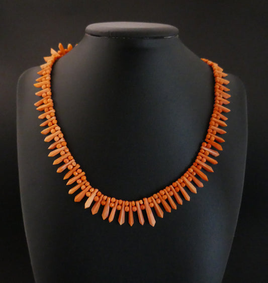 Collier En Corail peau d'ange