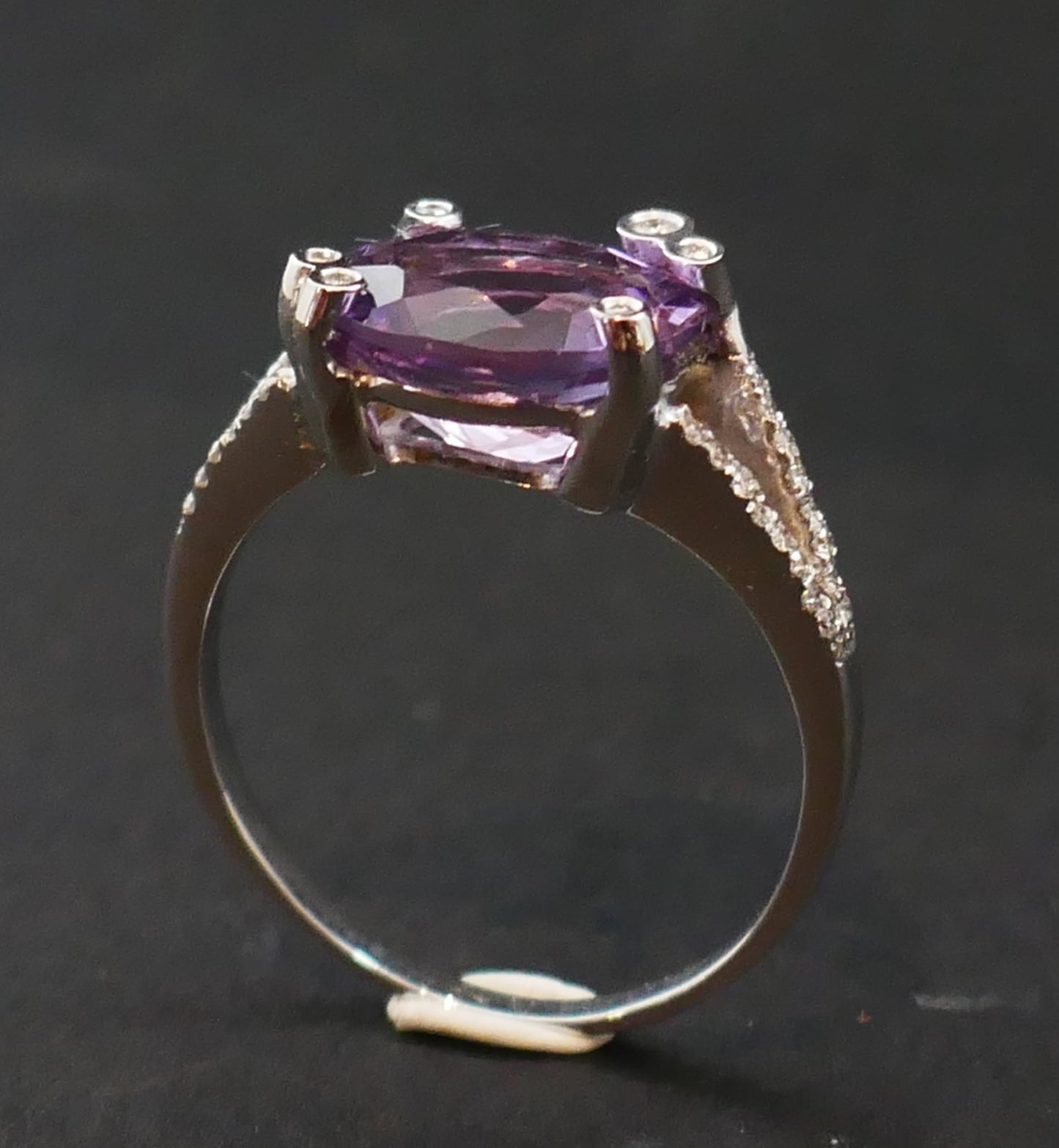 Bague Améthyste Et Diamants, Or Blanc 18 Carats