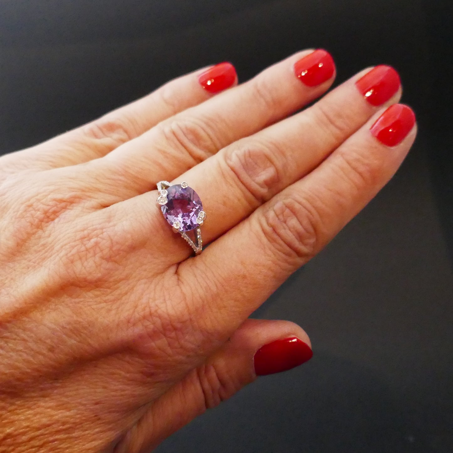 Bague Améthyste Et Diamants, Or Blanc 18 Carats