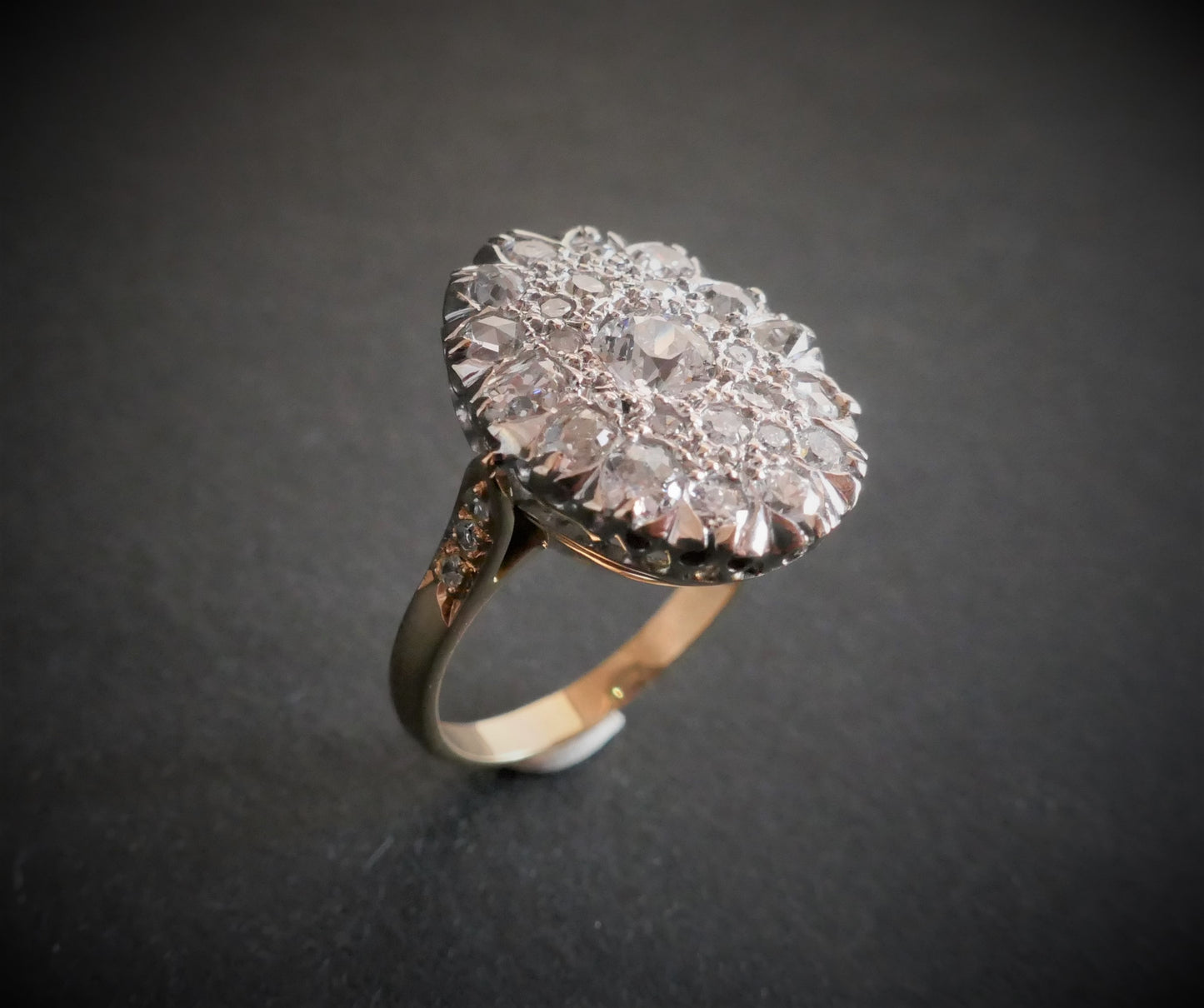 Bague Ancienne Sertie De Diamants, Or 18 Carats