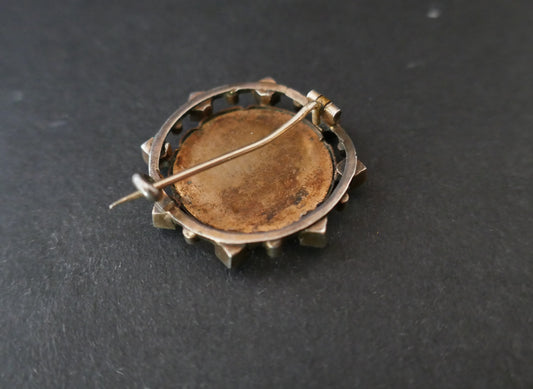 Broche Miniature Et Perles Fines