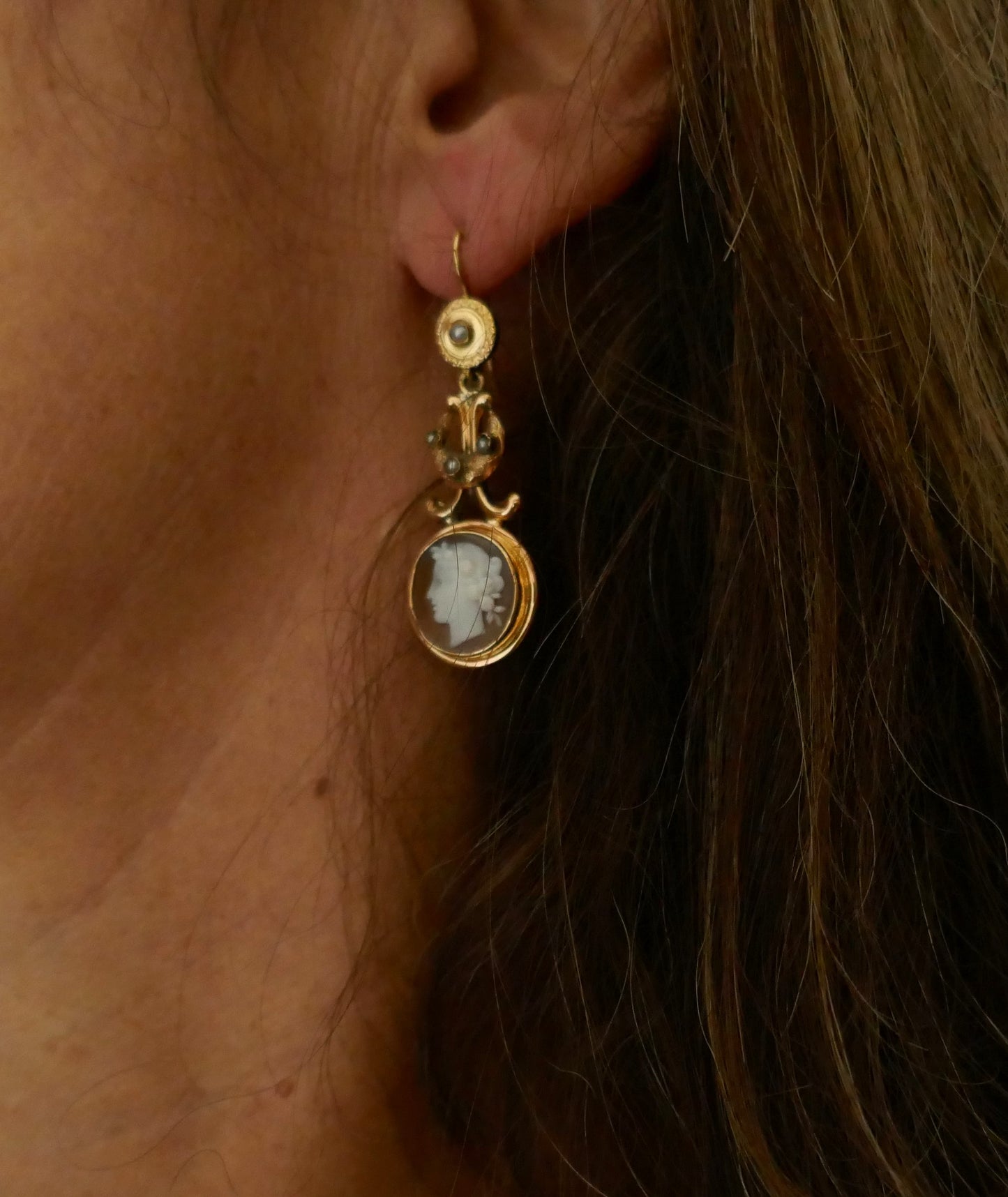 Paire De Pendants d'Oreilles Camées, Or 18 Carats