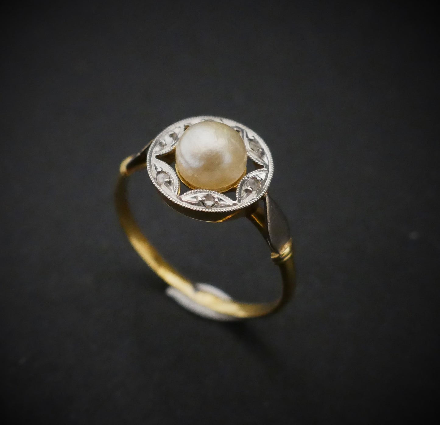 Bague Perle Et Diamants Taille Rose, Or 18k