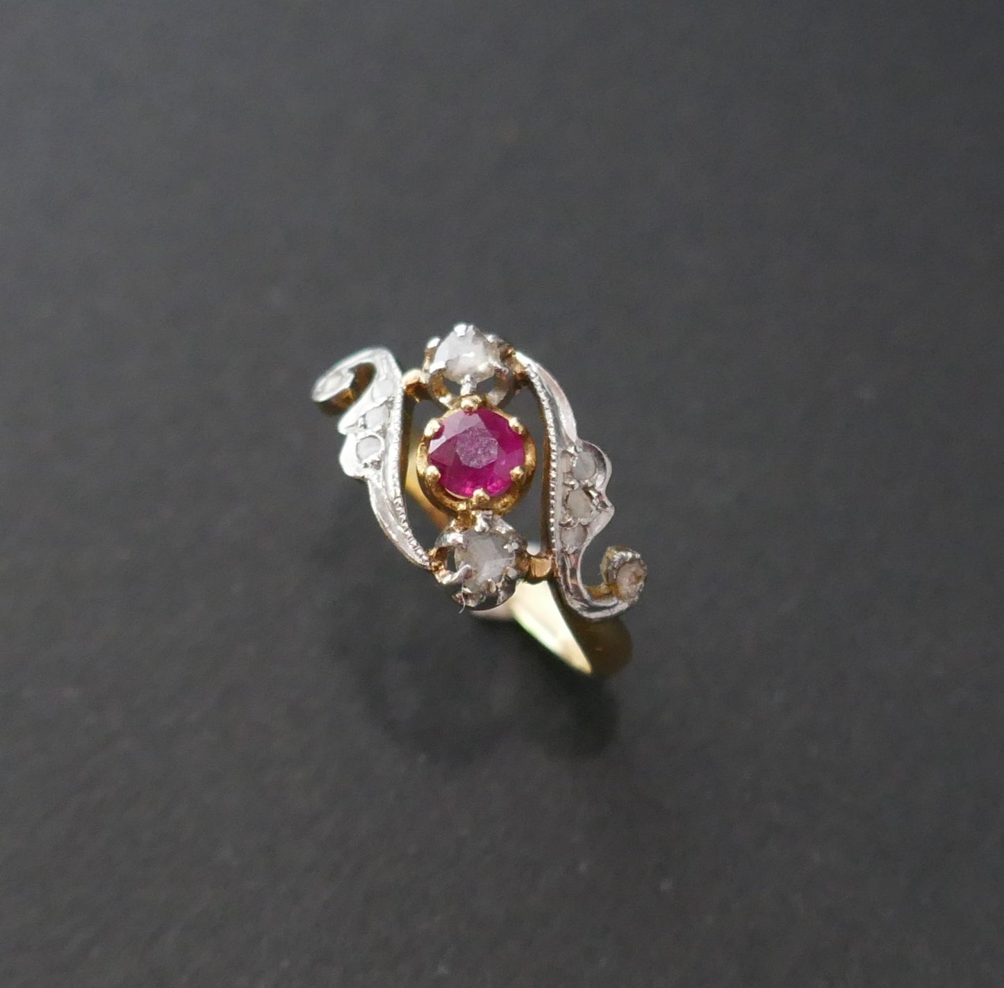 Bague Ancienne Rubis Et Diamants