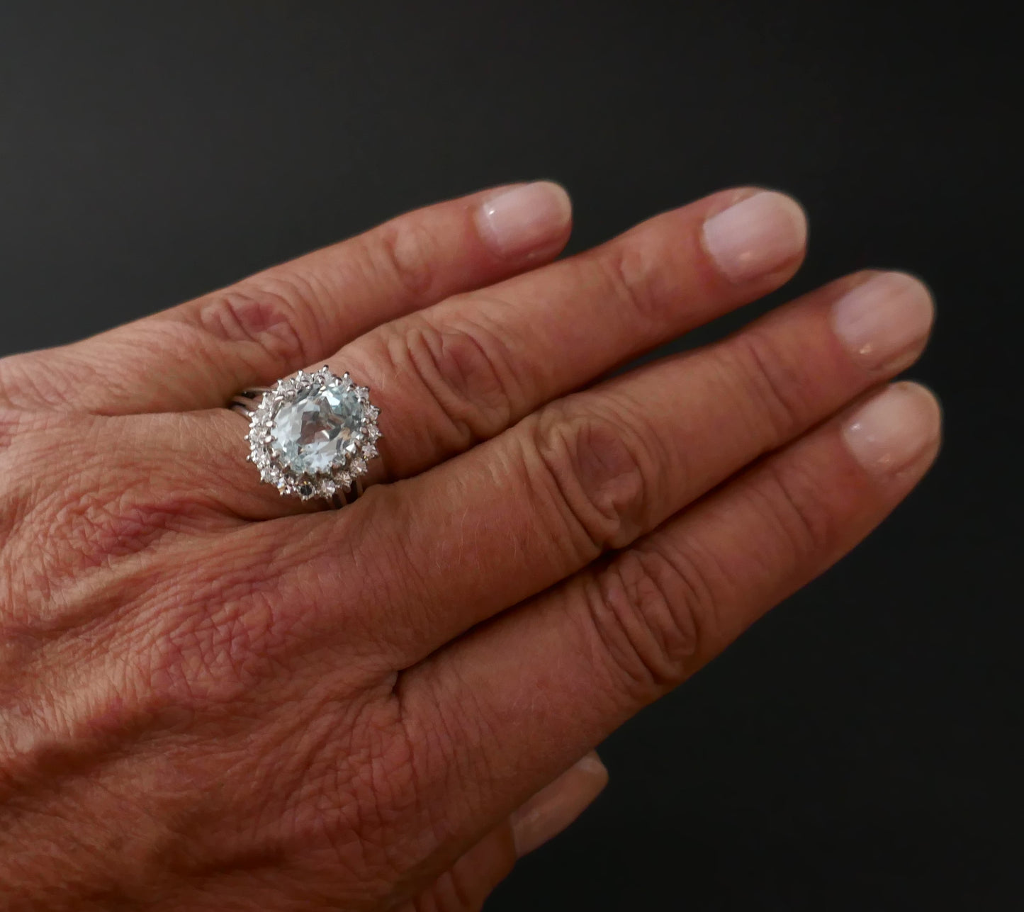Bague Sertie d'Une Aigue Marine Et Diamants