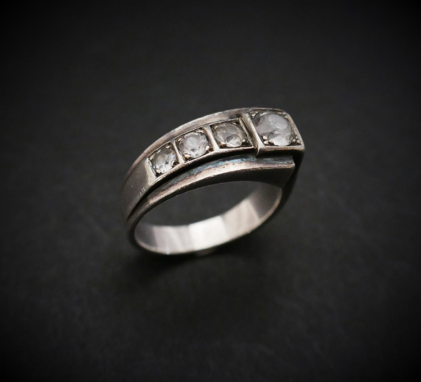 Bague Art Déco En Argent Et Pierres Blanches