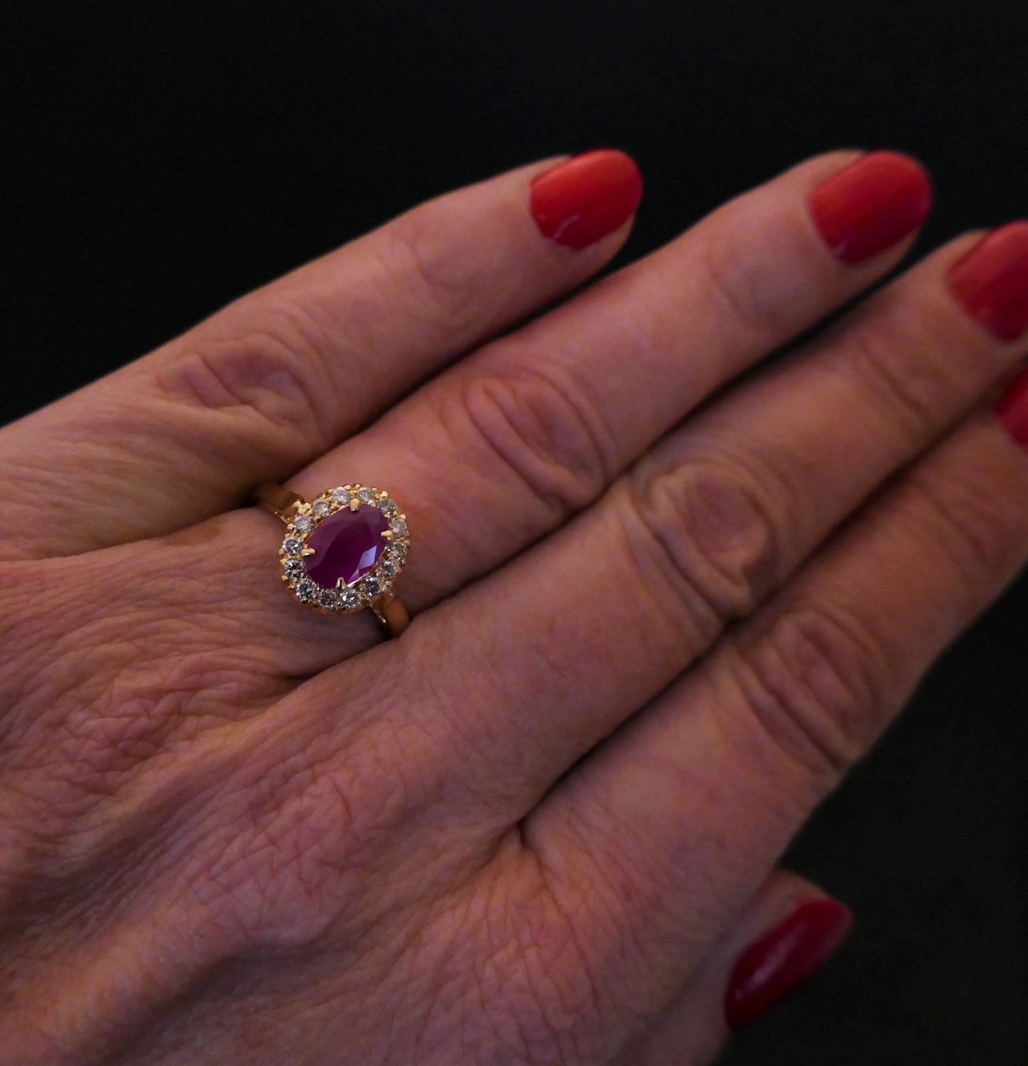 Bague Rubis Diamants, Or 18 Carats