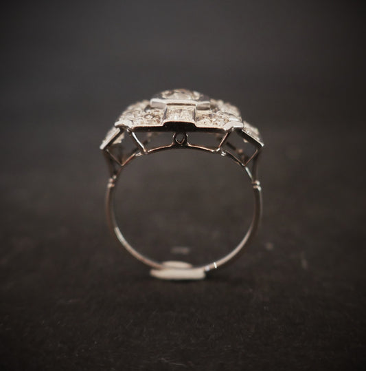 Bague Art Déco sertie de diamants