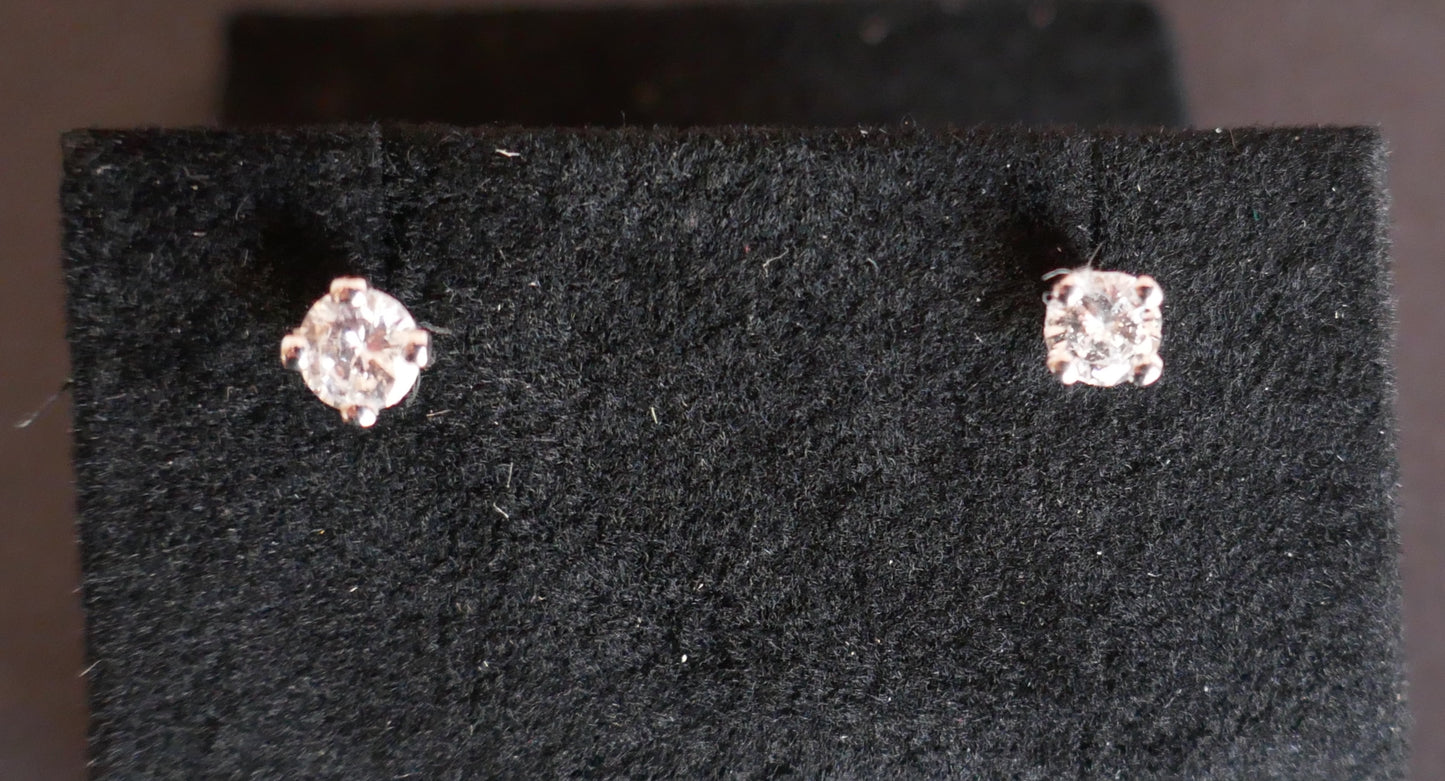 Boucles d'Oreilles Puces Diamants, Or Blanc 18 Carats