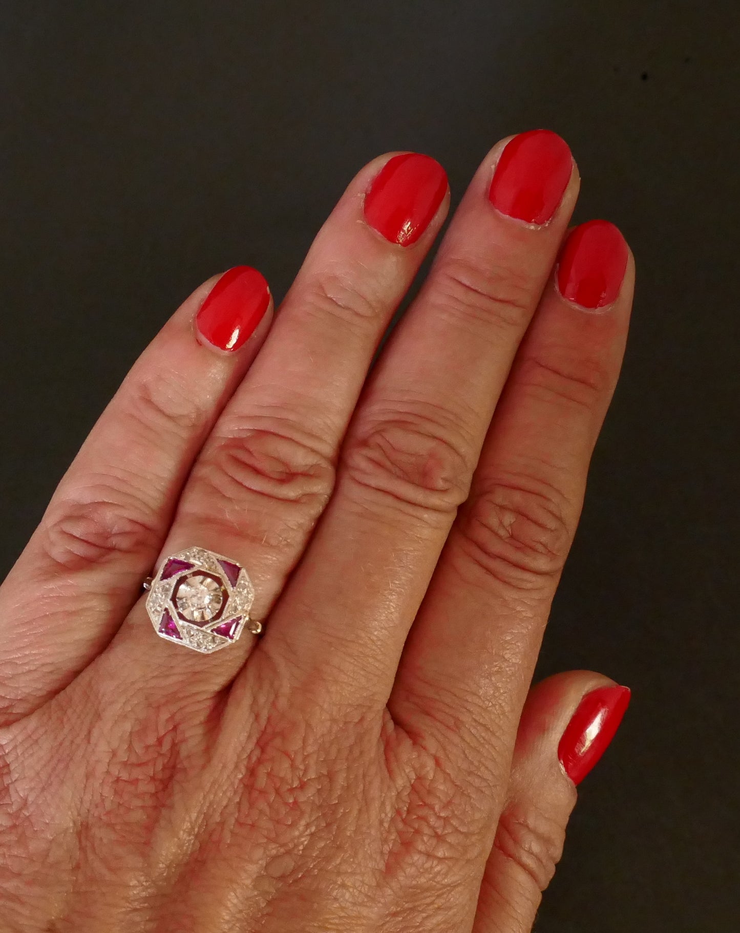 Bague Art Déco Diamants Et Rubis Calibrés