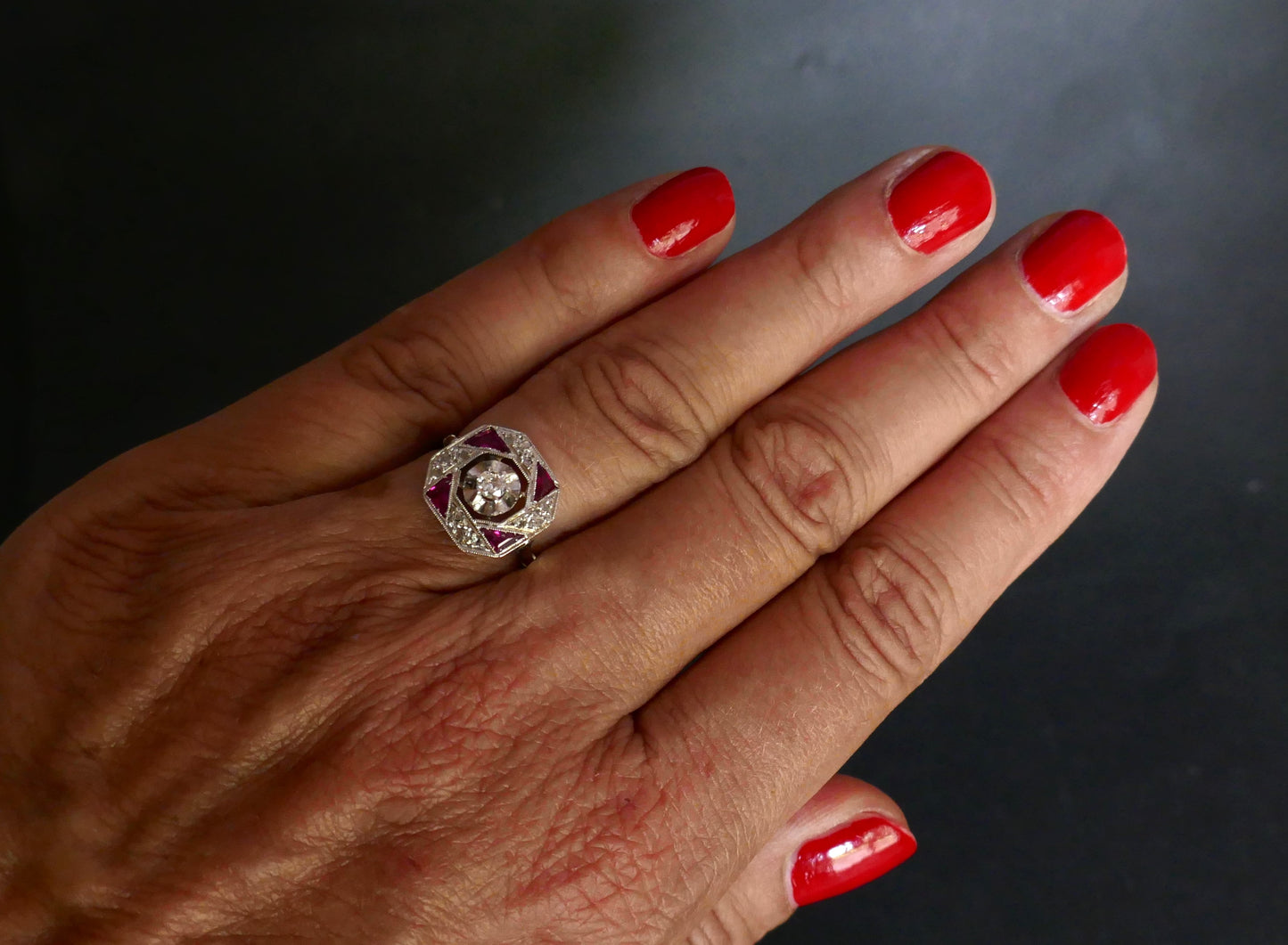 Bague Art Déco Diamants Et Rubis Calibrés