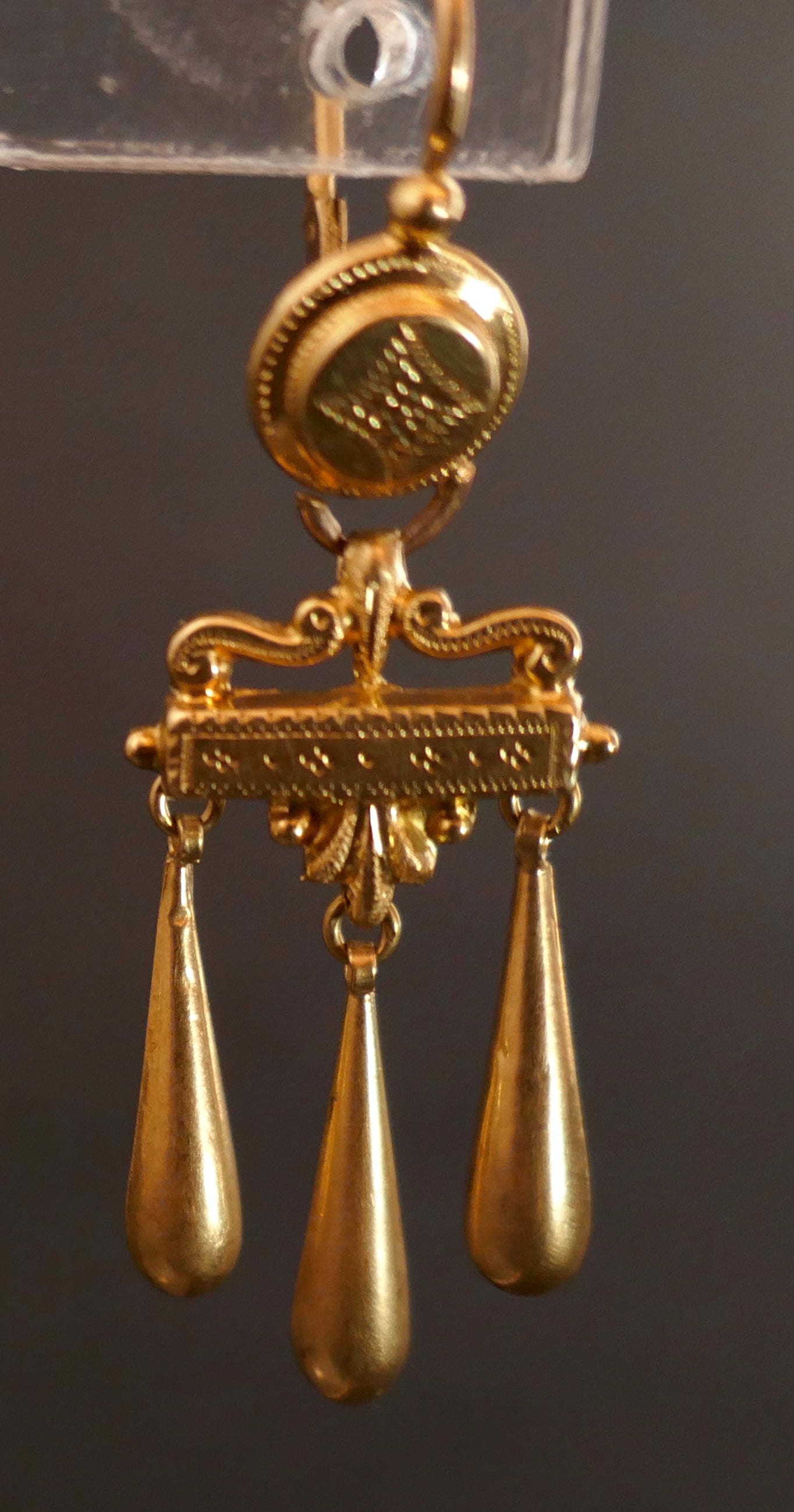 Pendants d'oreilles dormeuses or 18 carats