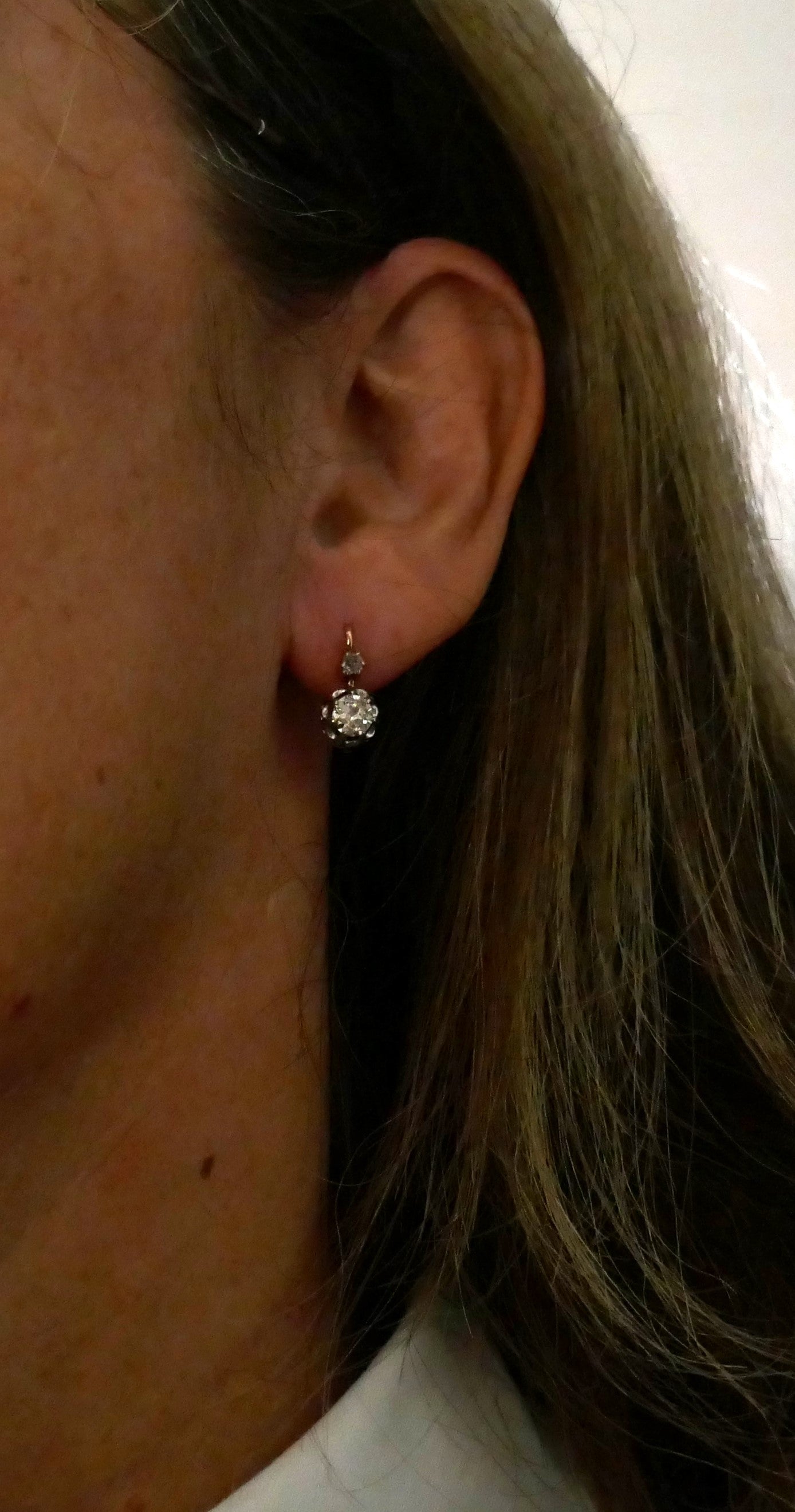 Boucles d'Oreilles Dormeuses Serties De Diamants