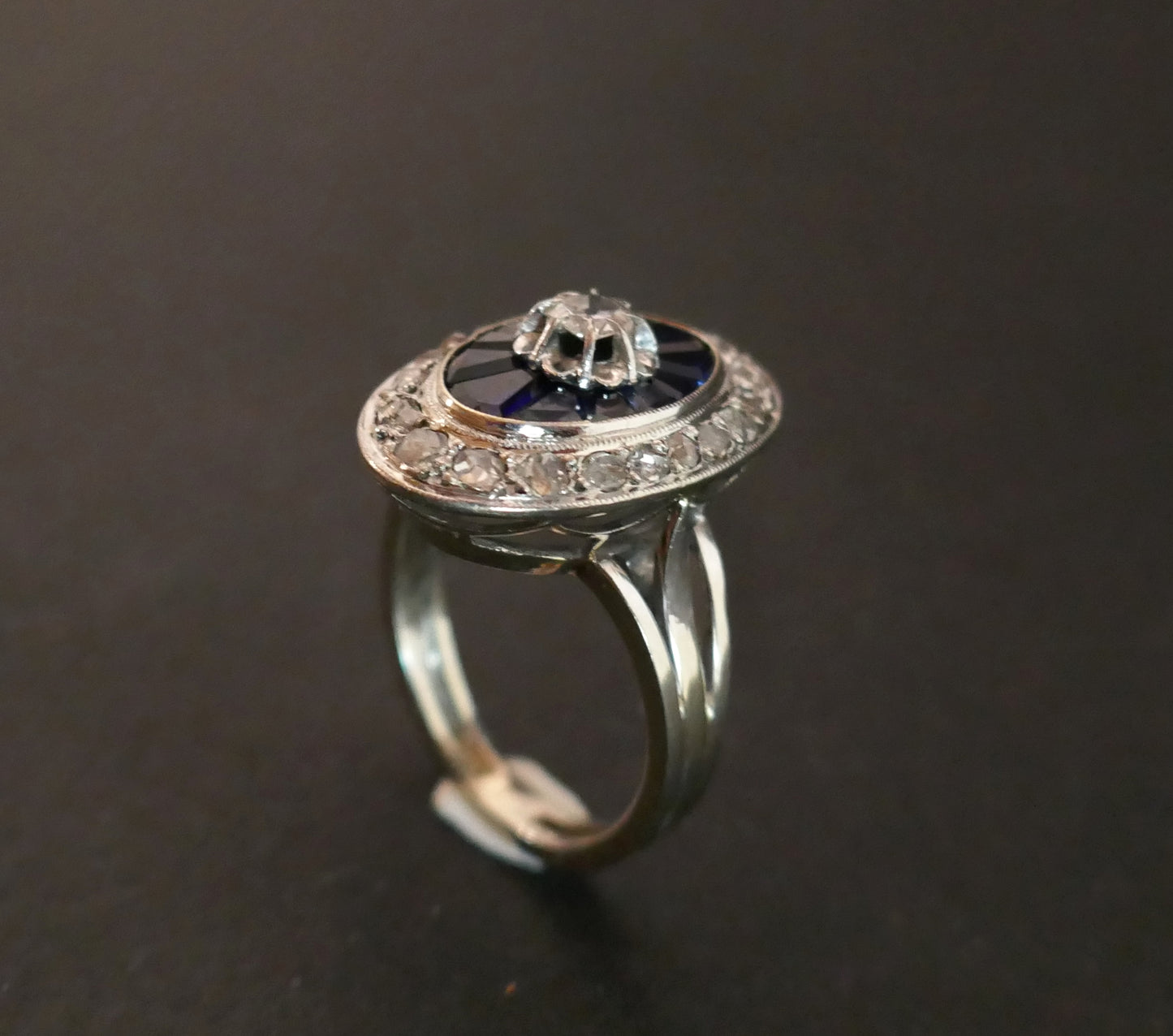 Bague Art Déco Diamants Et Saphirs Calibrés
