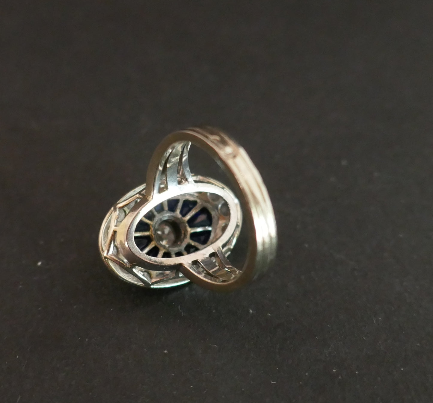 Bague Art Déco Diamants Et Saphirs Calibrés