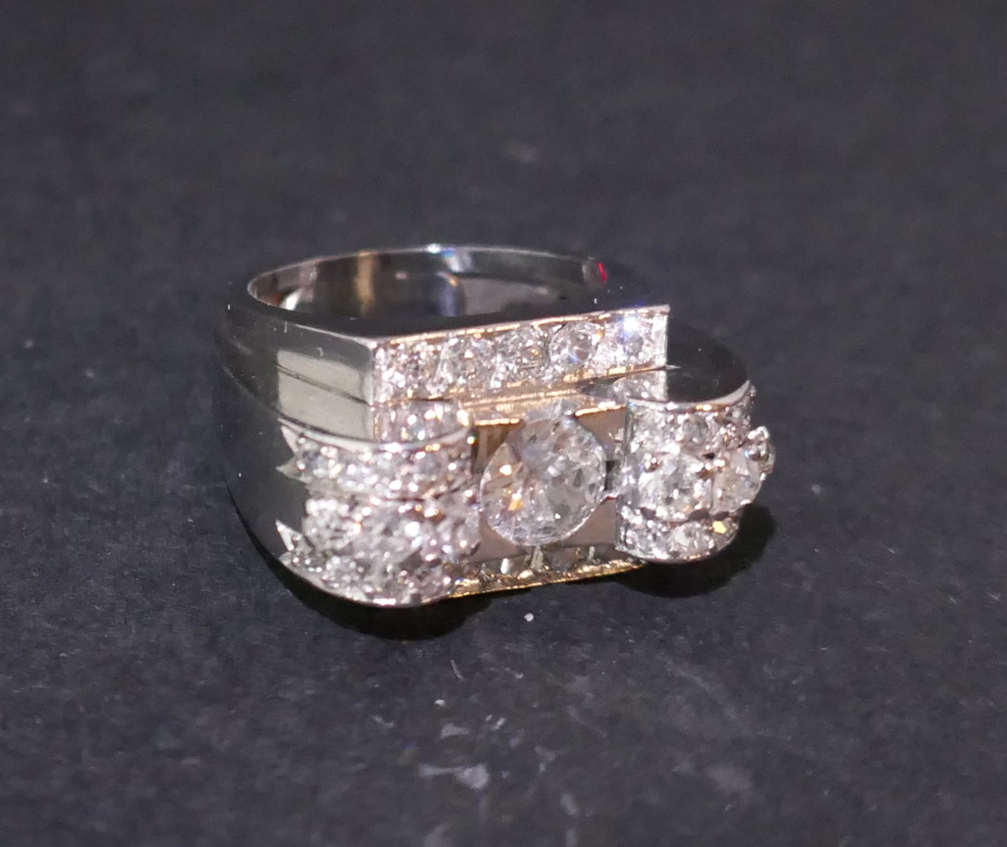 Bague Tank En Platine Et Diamants 1,50 carats, Art Déco