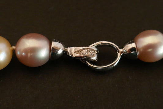 Collier De Perles, Fermoir Diamants