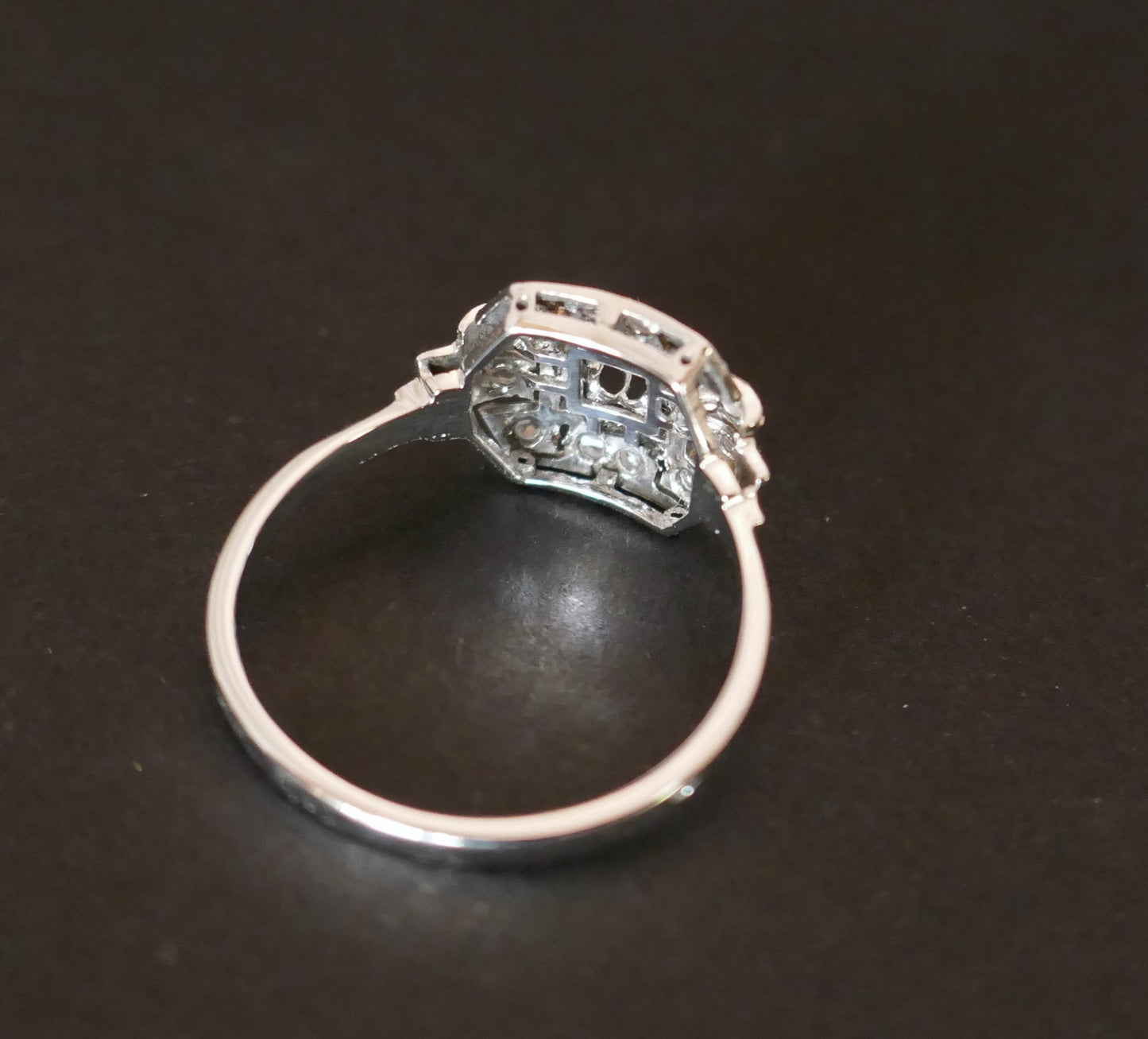 Bague Art Déco Sertie De Diamants