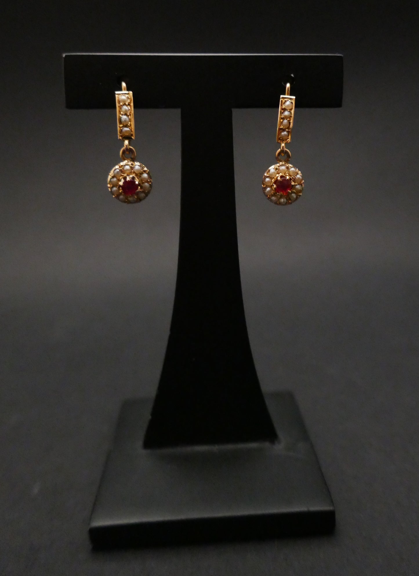 Dormeuses Perles Et Pierre Rouge, Or 18 Carats