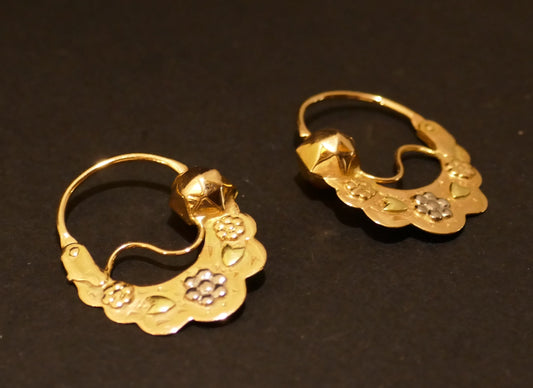 Boucles d'oreilles créoles Savoyarde en or 3 tons