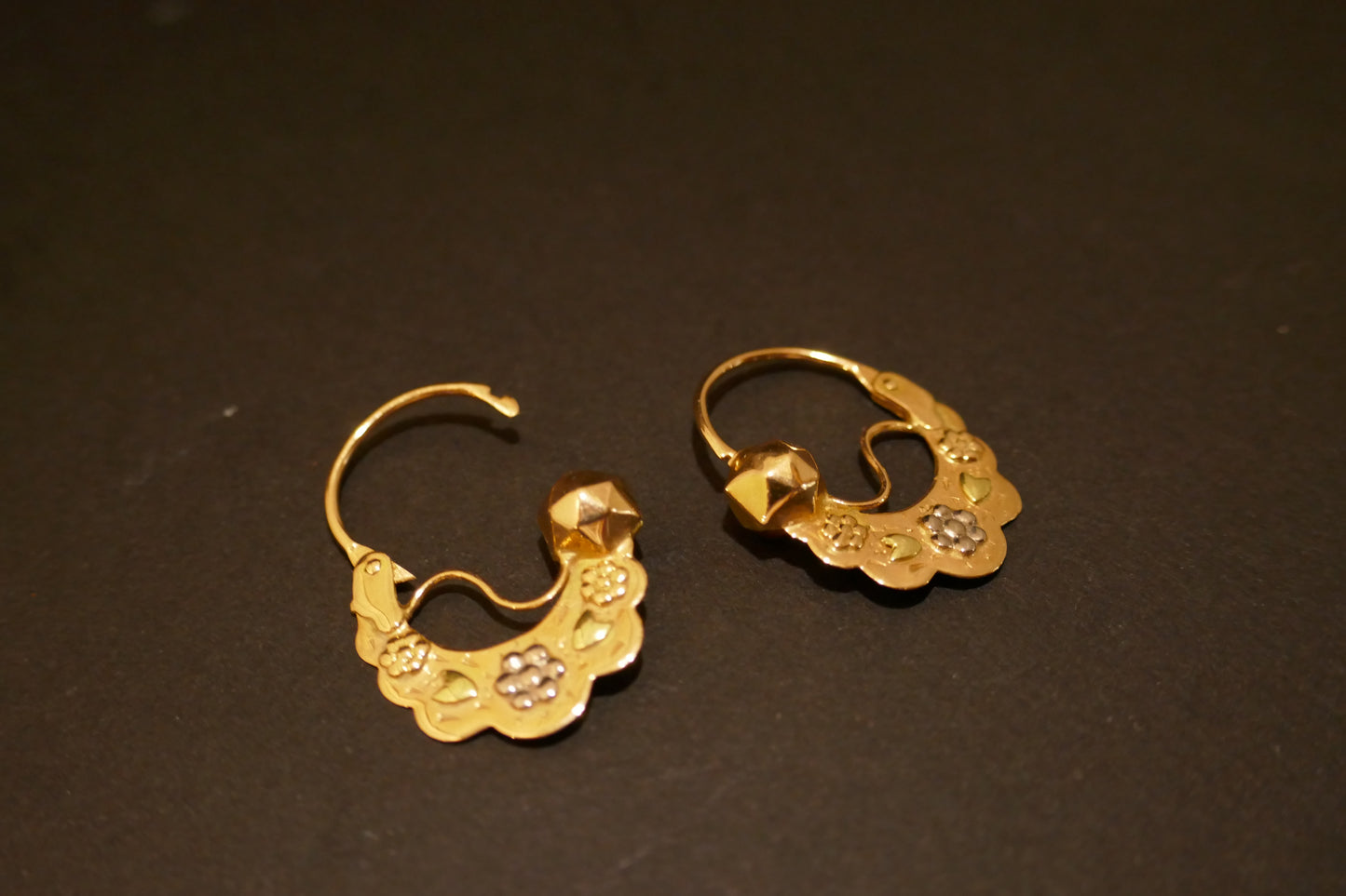 Boucles d'oreilles créoles Savoyarde en or 3 tons