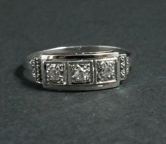 Bague Art Déco Diamants, Or Blanc Et Platine