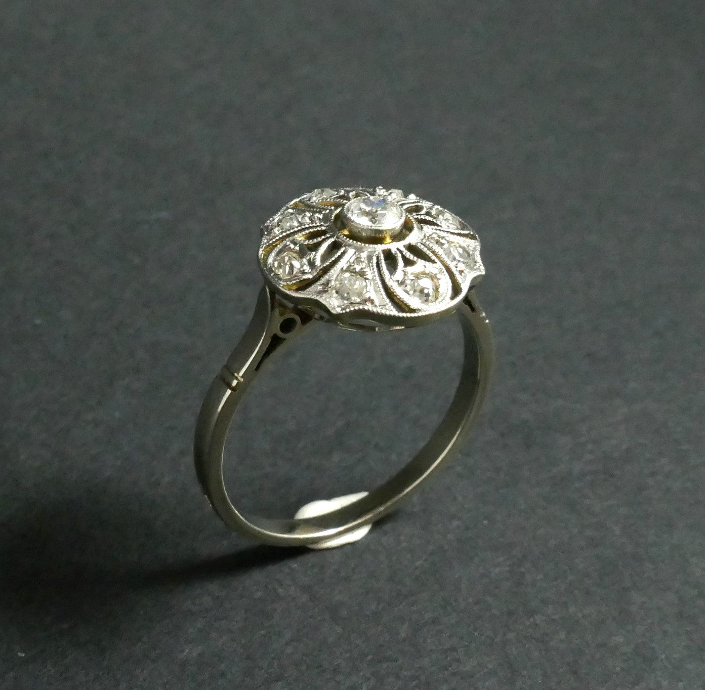 Bague Fleur Diamants, Or Et Platine