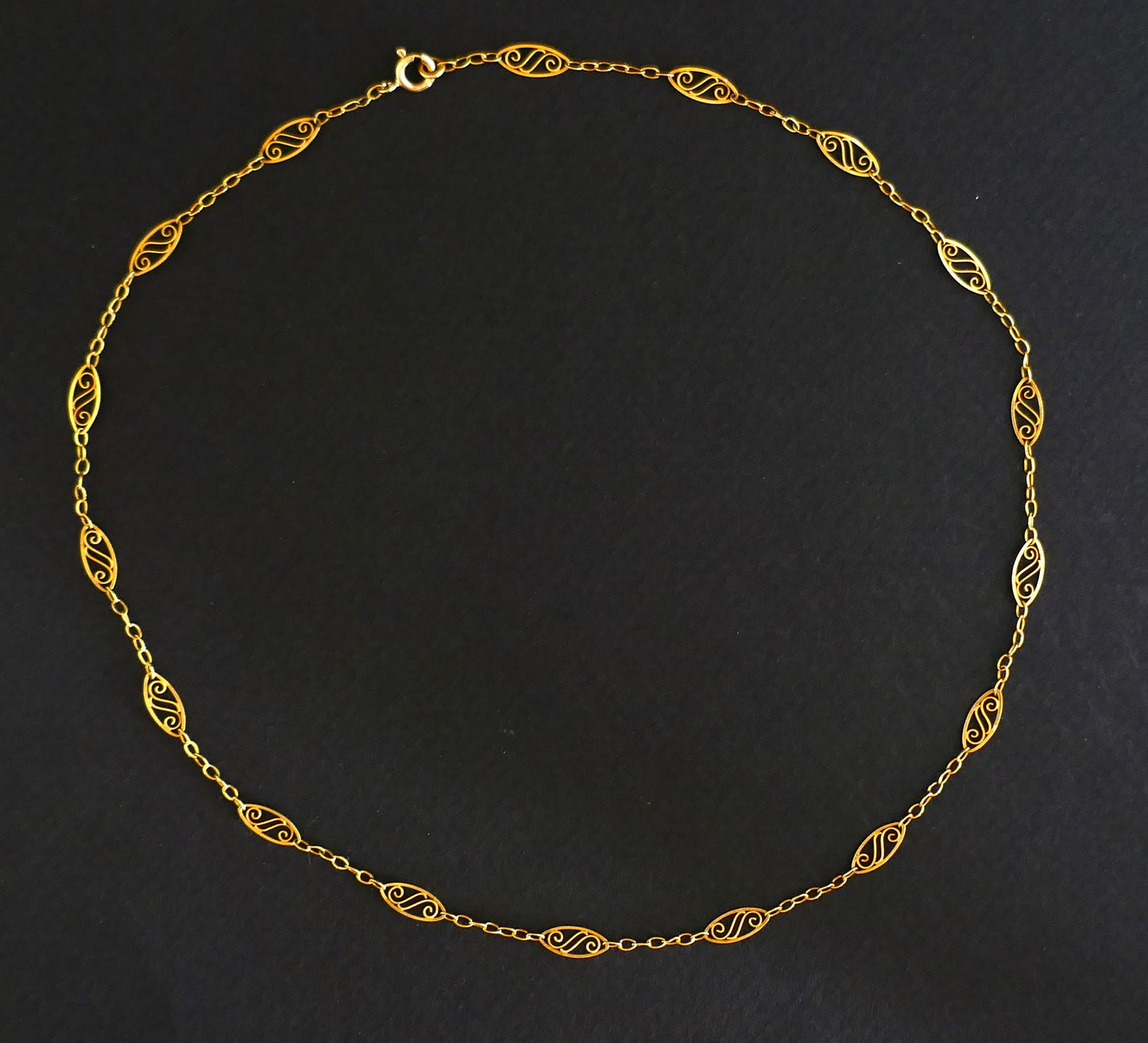 Collier Filigrane, Or Jaune 18 Carats