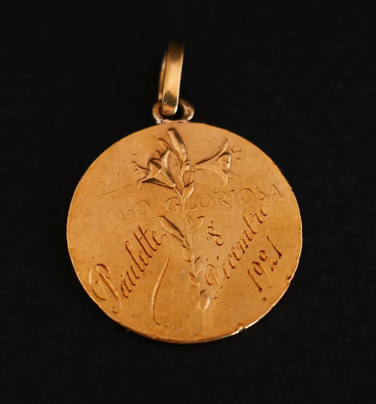 Médaille Vierge, Or 18 Carats