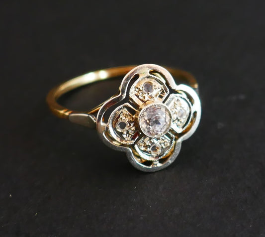 Bague Ancienne Trèfle, Or 18 Carats