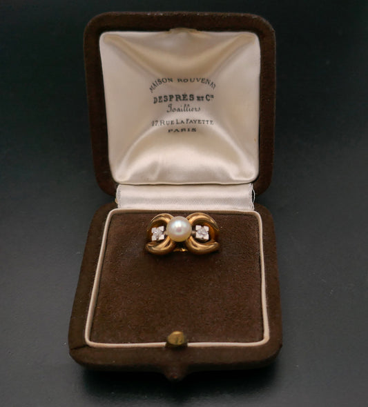 Bague Années 50' ,Maison Rouvenat Després, Perle Et Diamants, Or Et Platine.