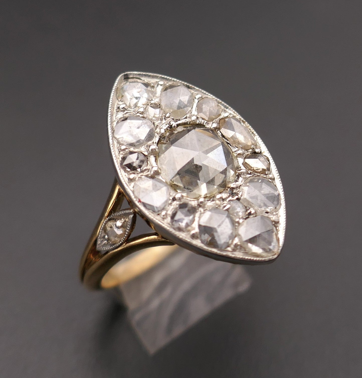 Importante Bague Marquise Diamants Taille Rose, Or Et Platine.