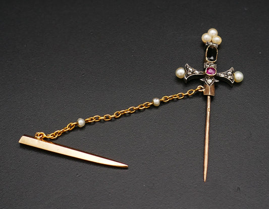 Broche épée Or Perles Et Diamants.