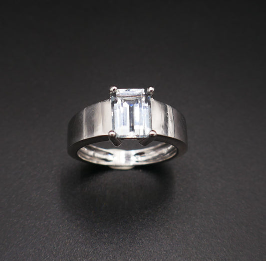 Bague Sertie d'Une Aigue Marine, Or Blanc 18 Carats