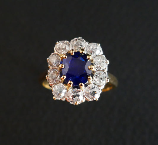 Bague Saphir Et Diamants, Or 18 Carats.