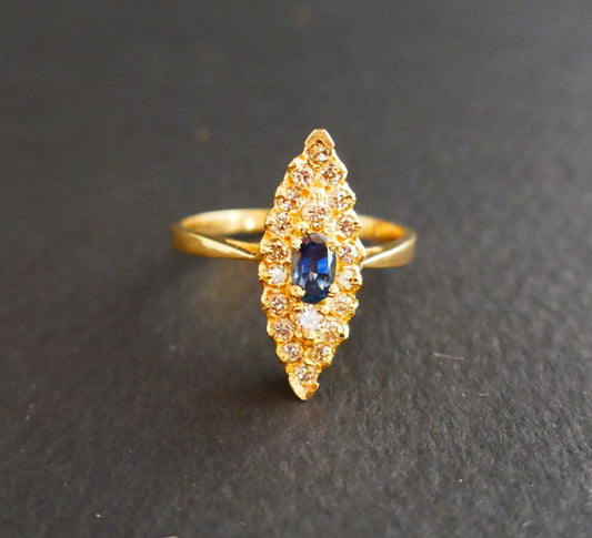 Bague Marquise Saphir Et Diamants, Or Jaune 18 Carats