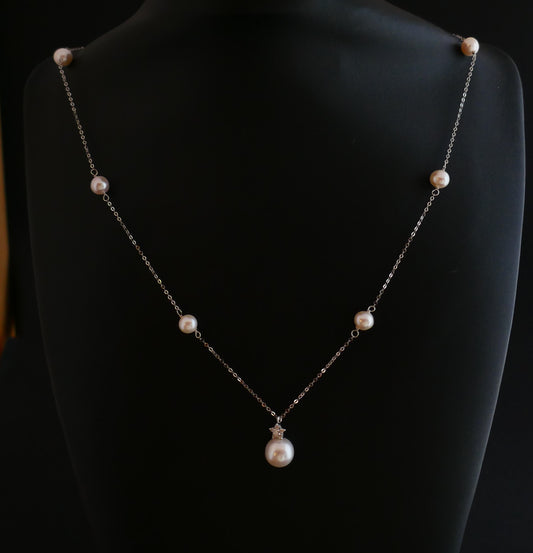 Collier De Perles Et Diamants, Or Blanc 18 Carats