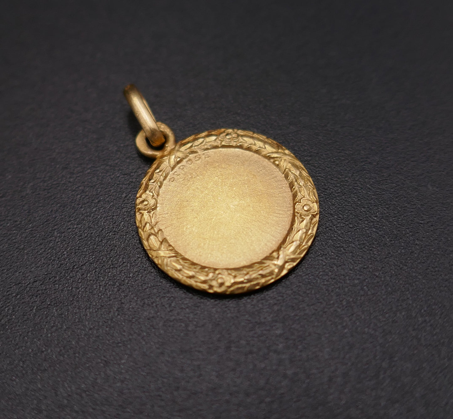 Augis Médaille d'Amour, Or 18 Carats