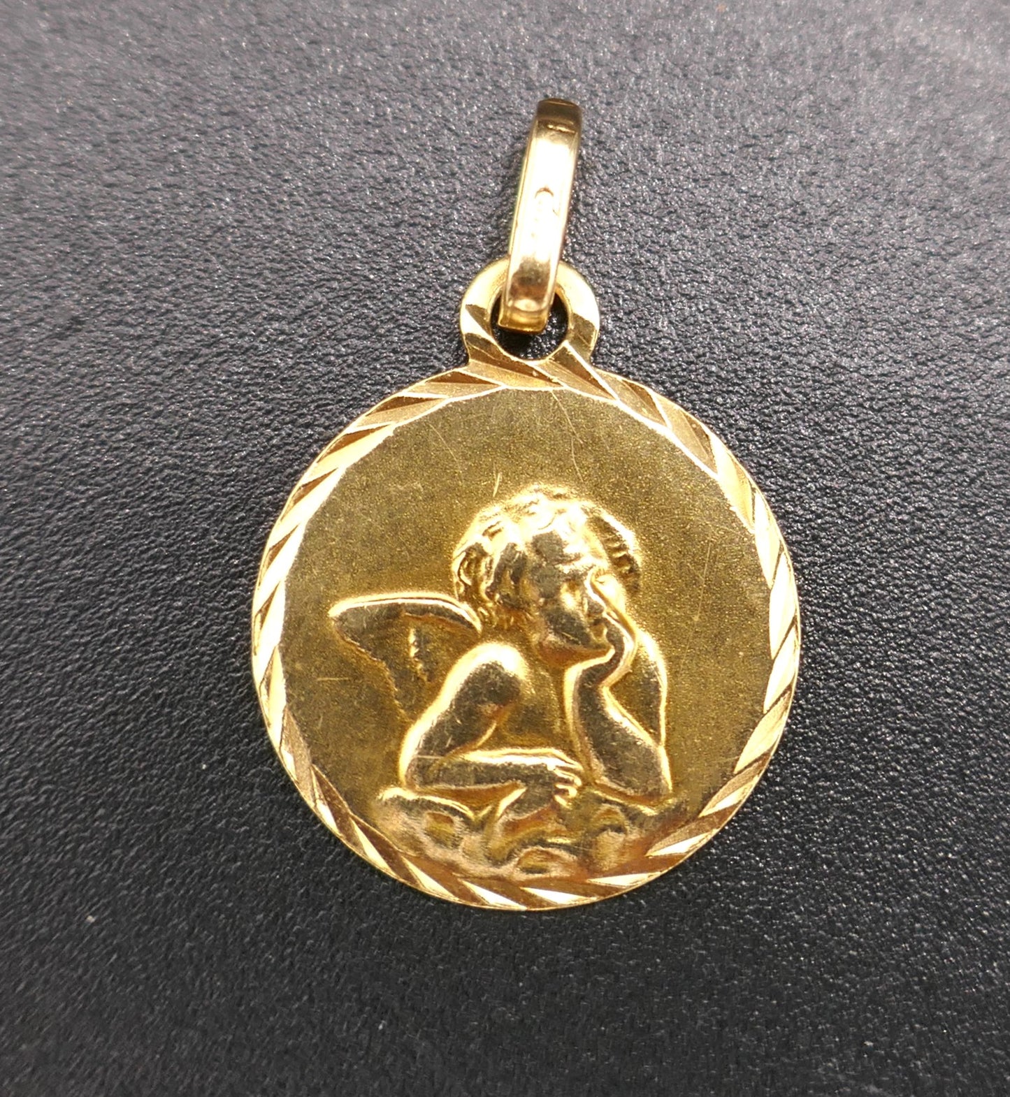 Médaille Représentant Un Ange, Or 18 Carats.