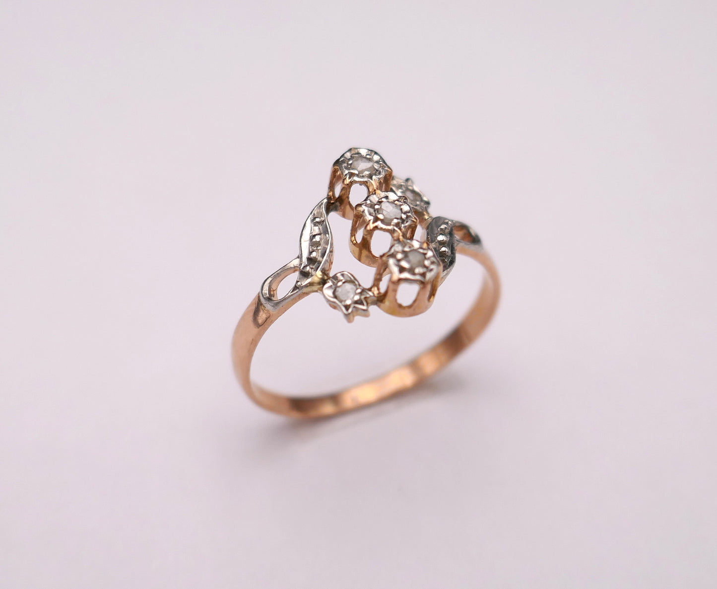 Bague ancienne diamants taille rose, or et platine.