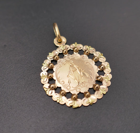 Médaille Vierge Miraculeuse or rose, or vert 18 carats,  poinçon Tête de cheval ( 1838 - 1919).