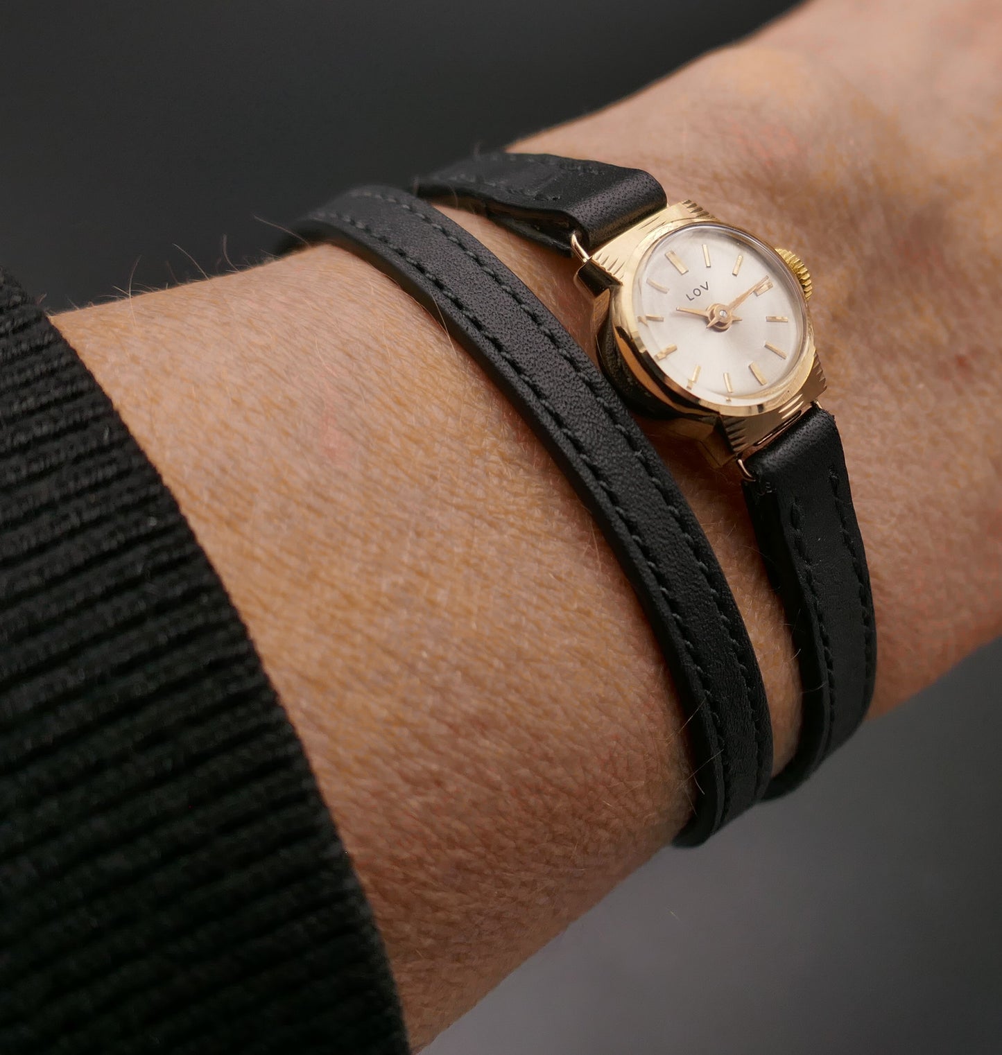 Mini Montre Vintage En Or 18 Carats, vers 1960. Excellent état.