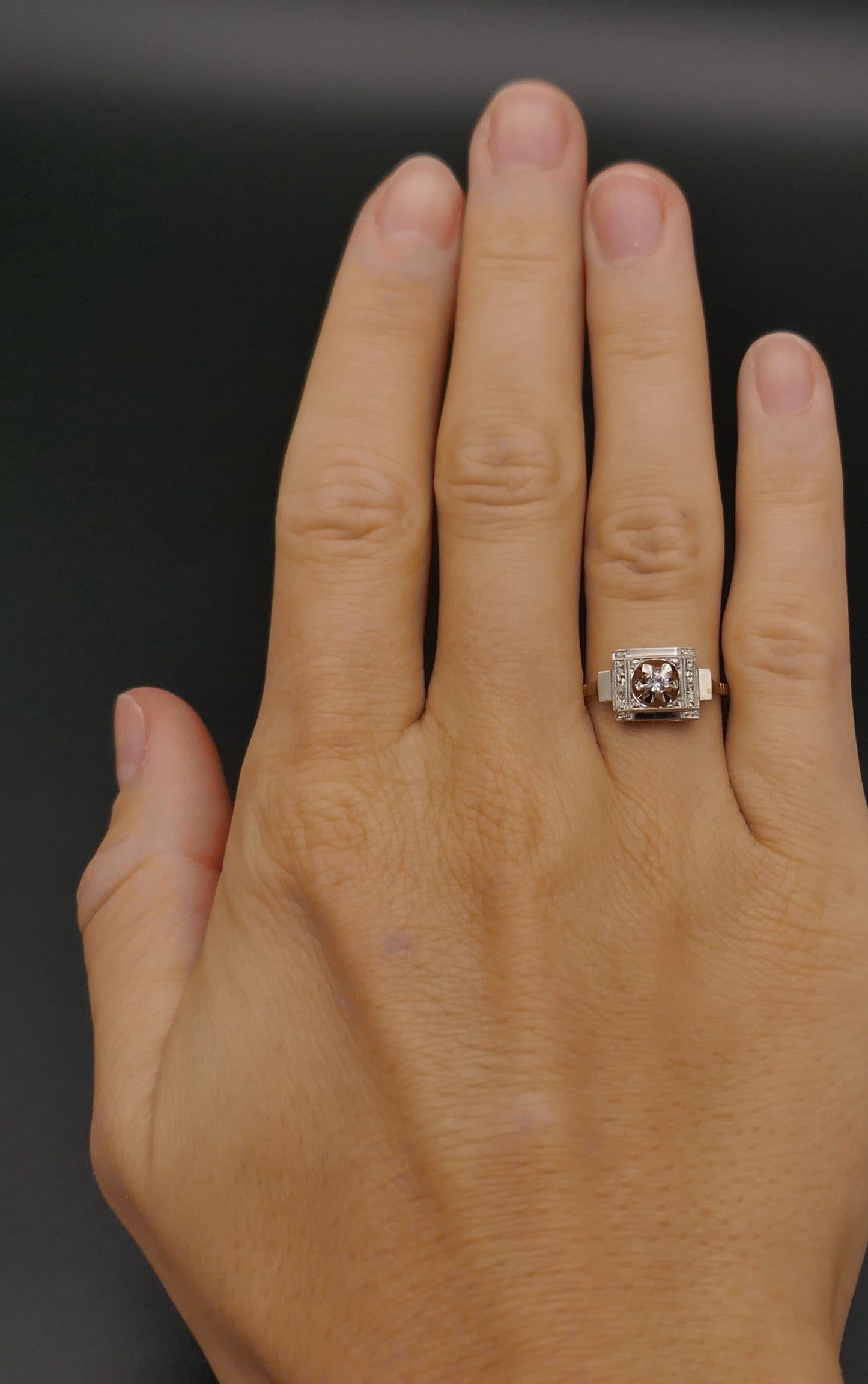 Bague diamant, Art Déco, monture en or 2 tons.