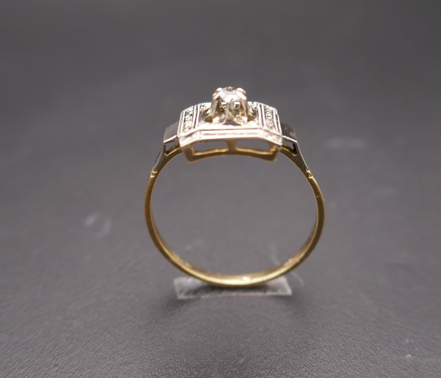 Bague diamant, Art Déco, monture en or 2 tons.