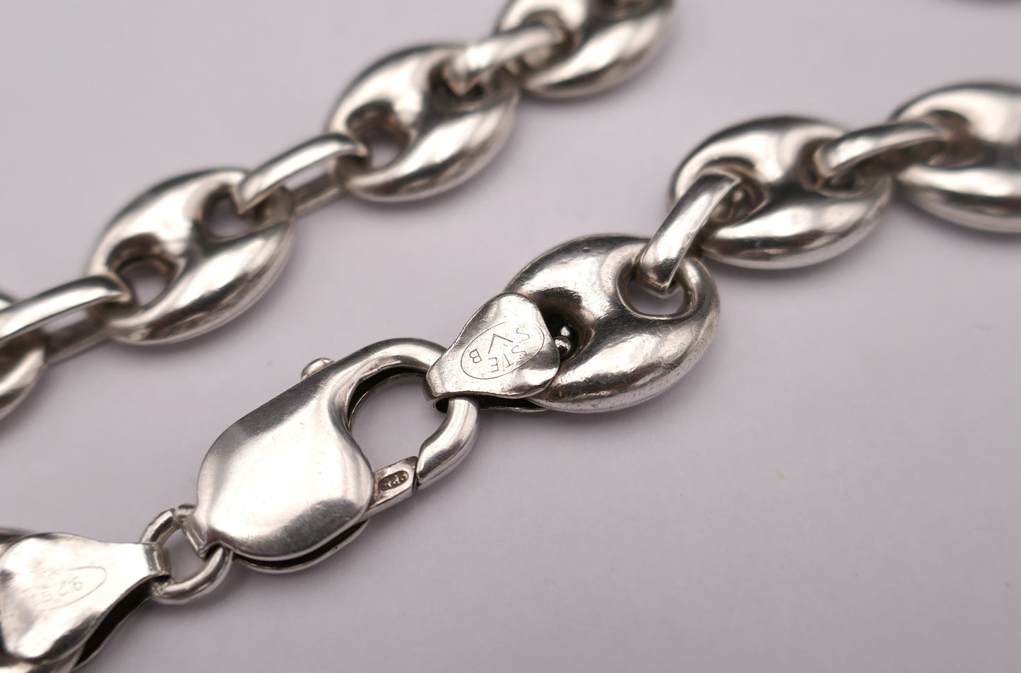 Collier en argent maille grain de café.